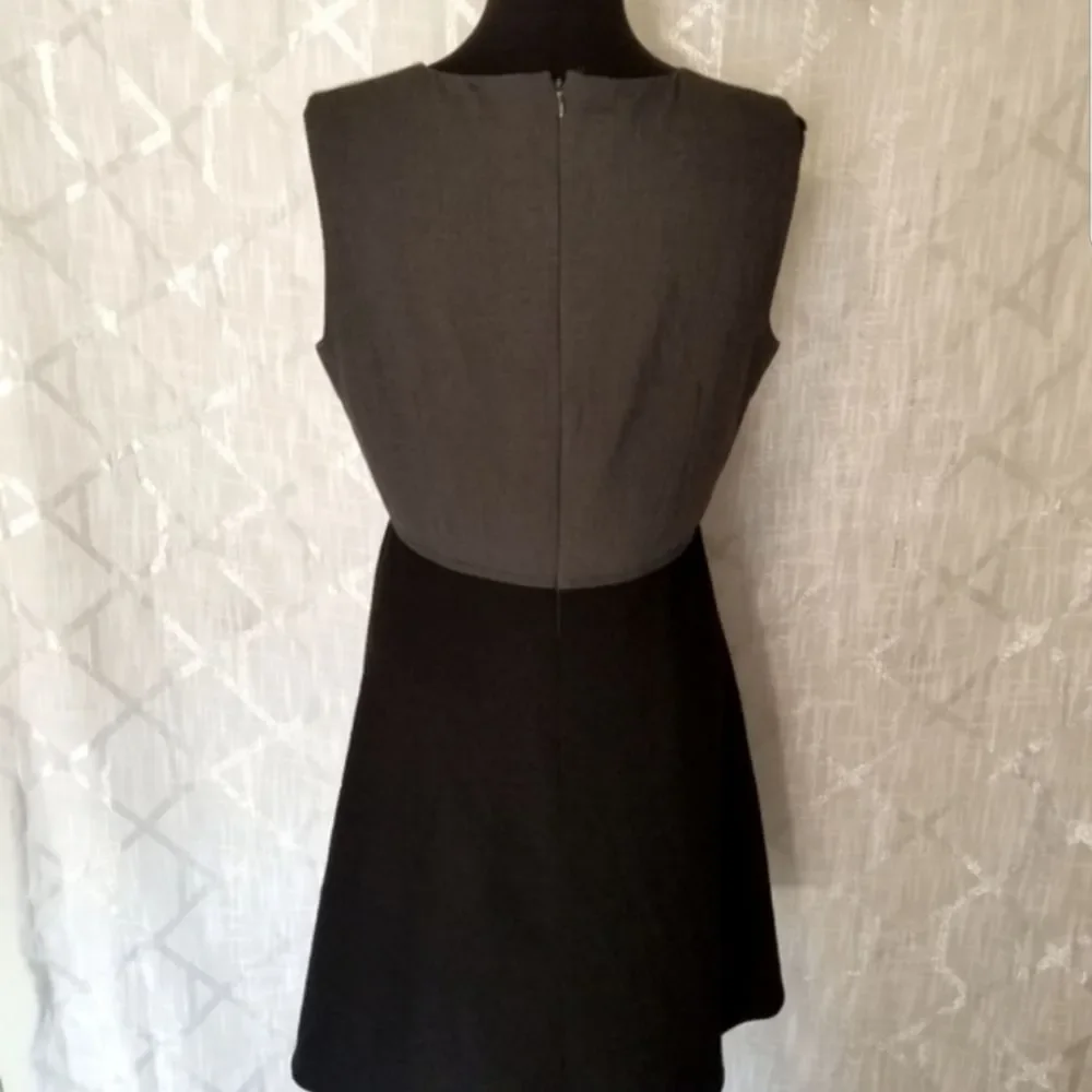 Calvin Klein Dress Color Block Sleeveless Dress Size 12 - Picture 6 of 8